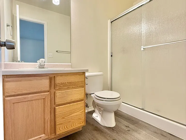 636 E Clarion Dr #B — Photo 12