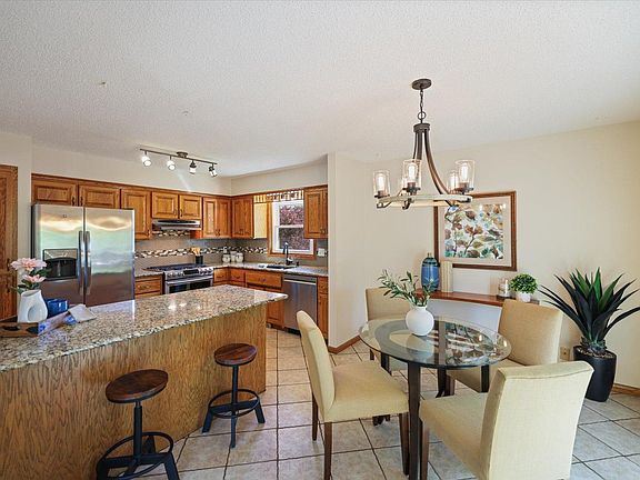 2nd image of 10365 Buckingham Dr