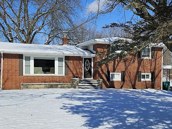2nd image of 750 W 79th Ave