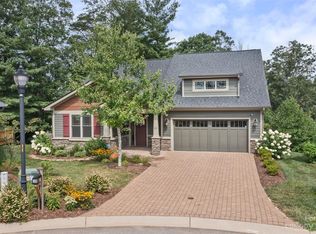 10 Lifestyle Ct, Arden, NC 28704