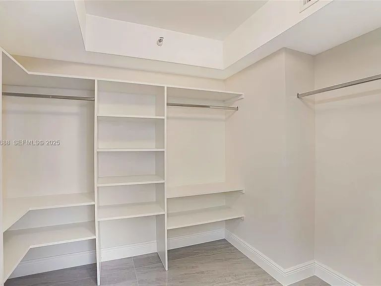 3500 Mystic Pointe Dr #1206 — Photo 16