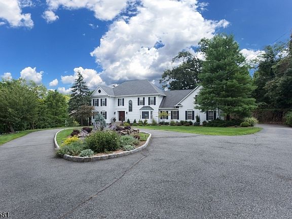 2nd image of 14 Oak Pl