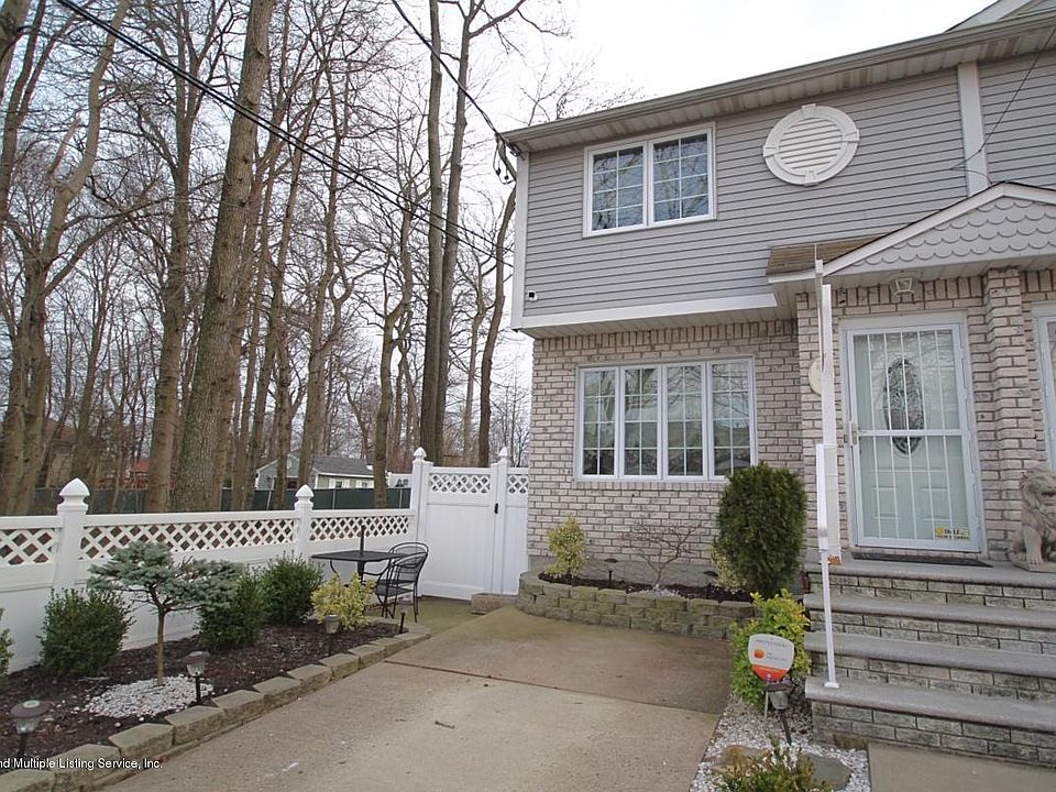 1st image of 738 Barlow Ave