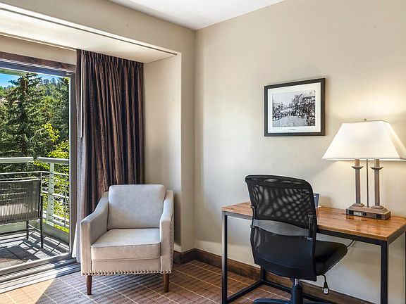 4th image of 136 Country Club Dr #439