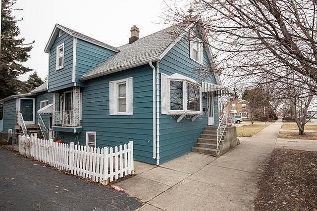 2nd image of 6255 W Higgins Rd