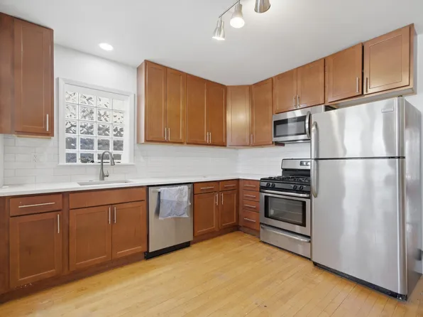 6230 N Wayne Ave #2, Chicago, IL 60660