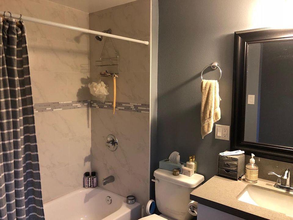 1st image of 1147 Scofield Dr Unit B