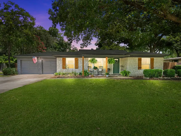 1115 Warden St, Benbrook, TX 76126