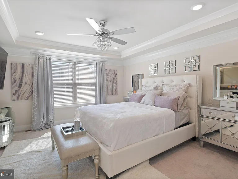 6960 Farragut Dr — Photo 14