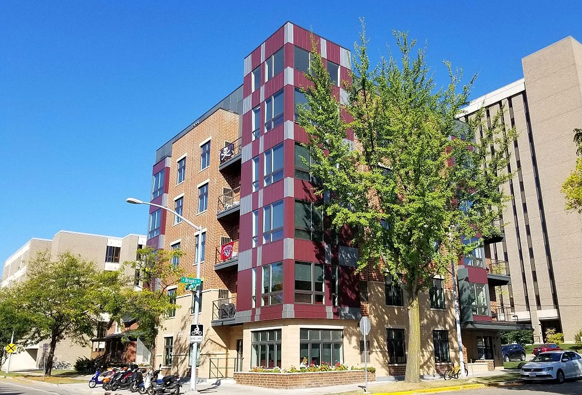 Building Photo - 202 N Brooks St