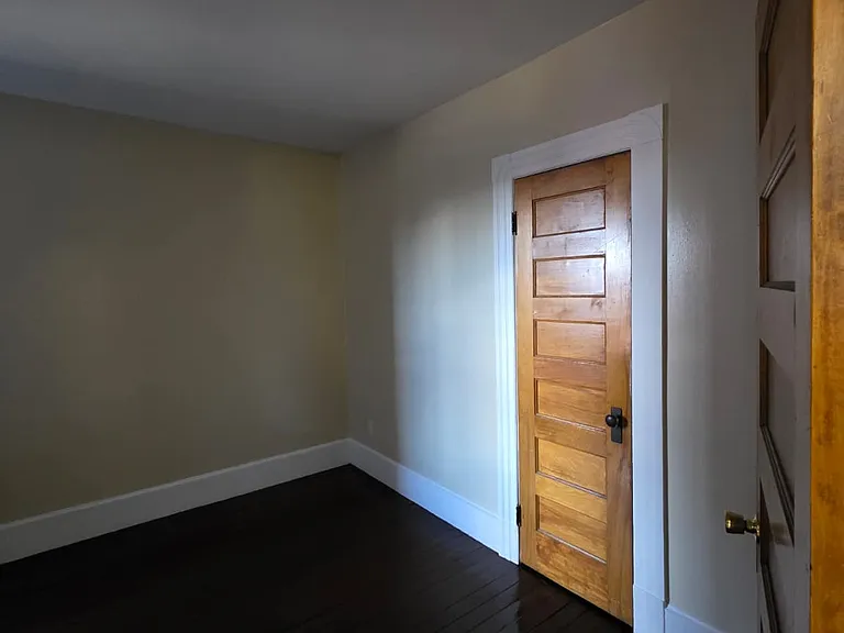 462 Maple Franklin St #3R — Photo 9
