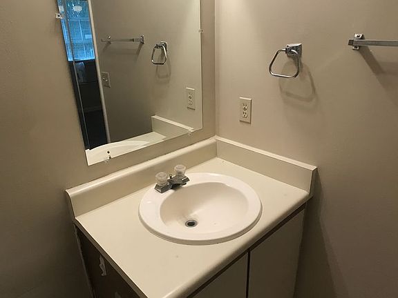 2nd image of 47 Quail Forest Dr