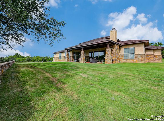 2nd image of 301 County Road 405