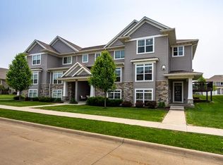 715 Mission Point Rd, Iowa City, IA 52245