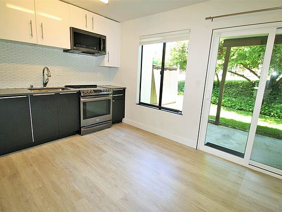 4th image of 309 Del Valle Cir