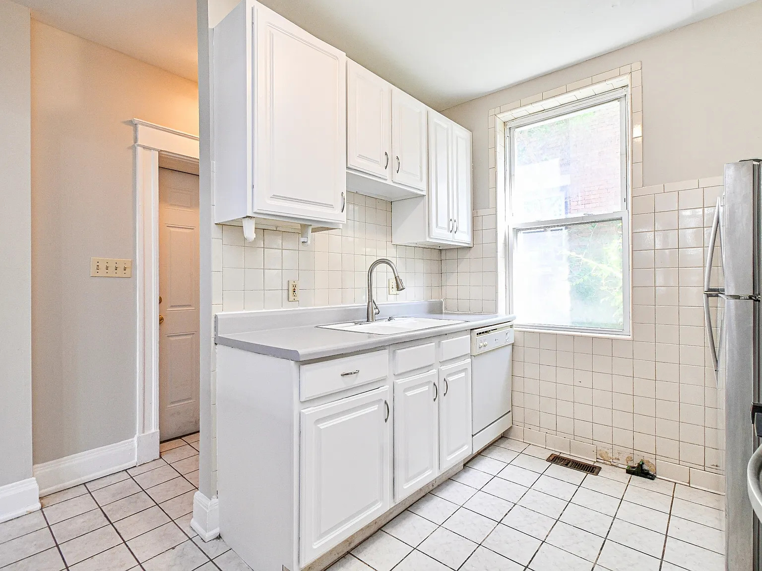 3280 Jefferson Avenue - 1 — Photo 4