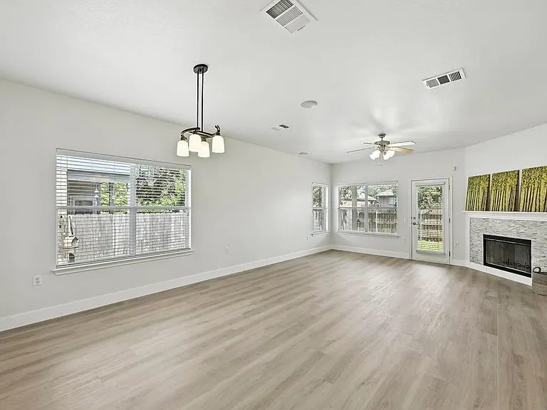 11116 Liberty Farms Dr — Photo 4