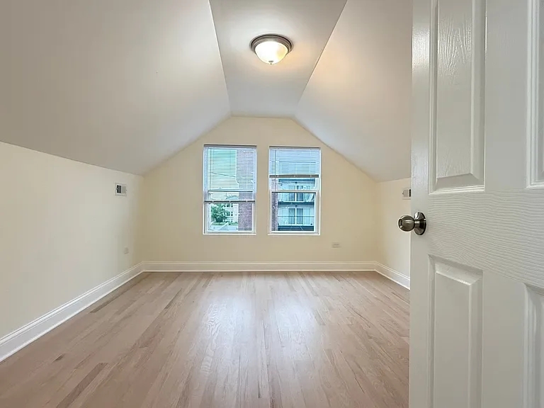 5821 W Gunnison St — Photo 43