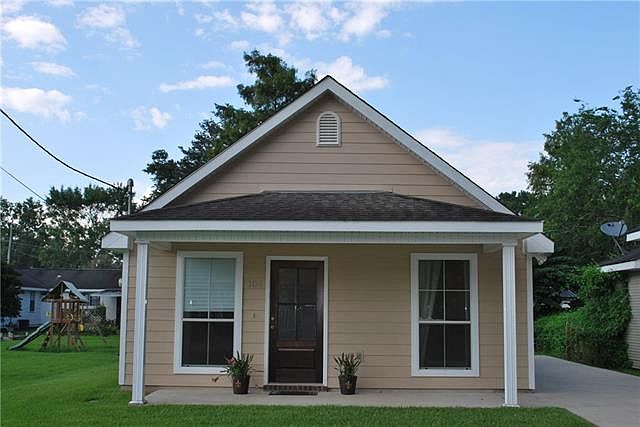 1st image of 104 Saint Jude St