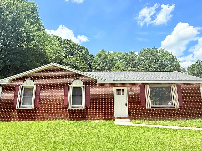4904 Andrea Ln — Photo 1