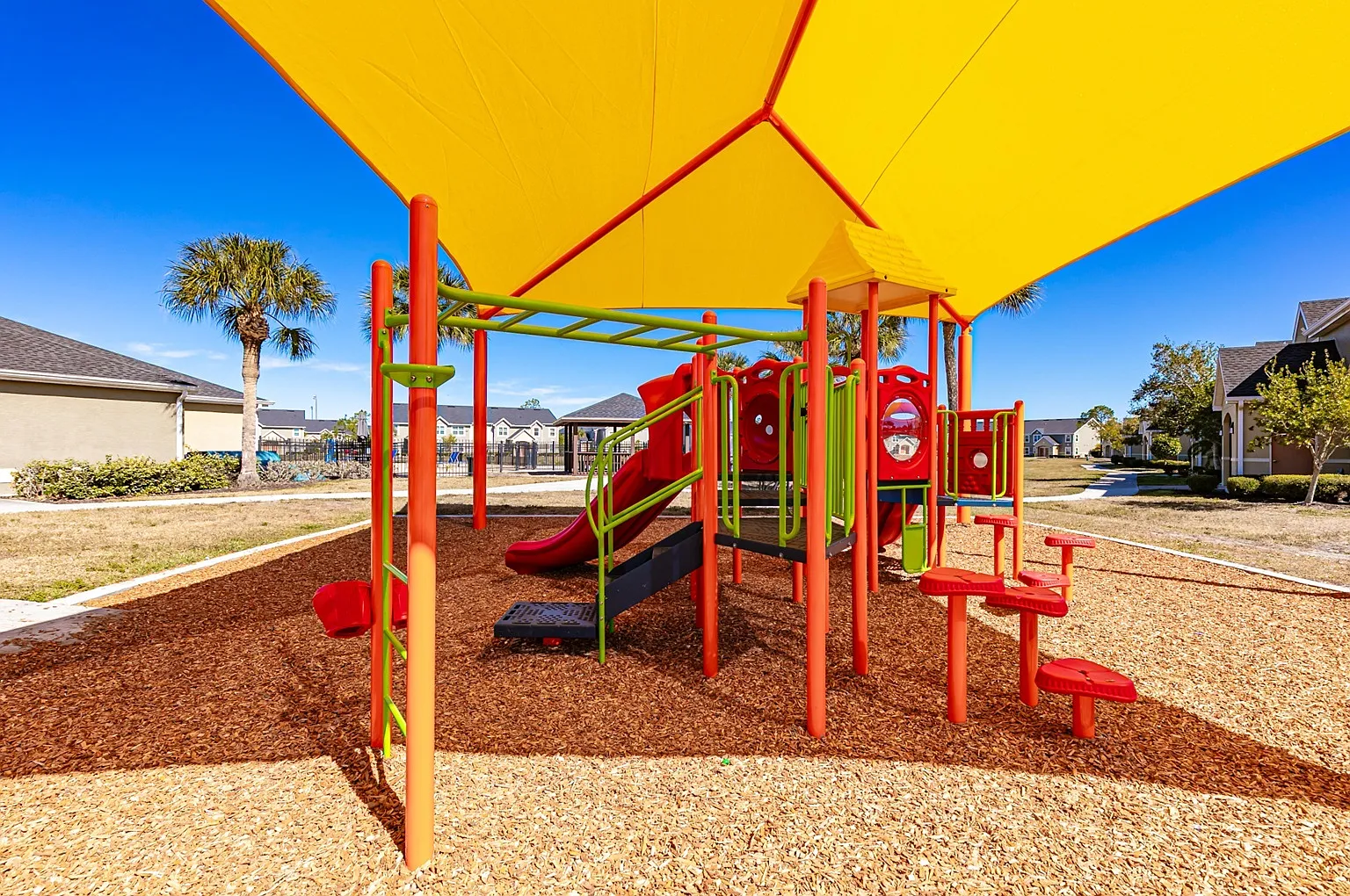Seven Palms Apartments — Photo 4