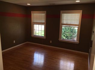 733 Forest Mills Rd, Chesapeake, VA 23322