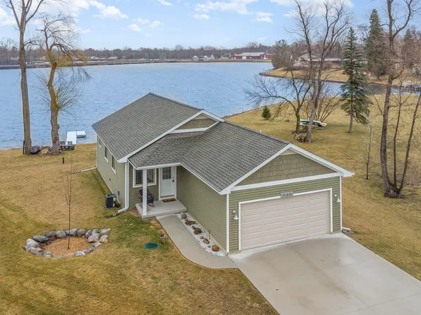 237 Lakeview Ct, Beaverton, MI 48612