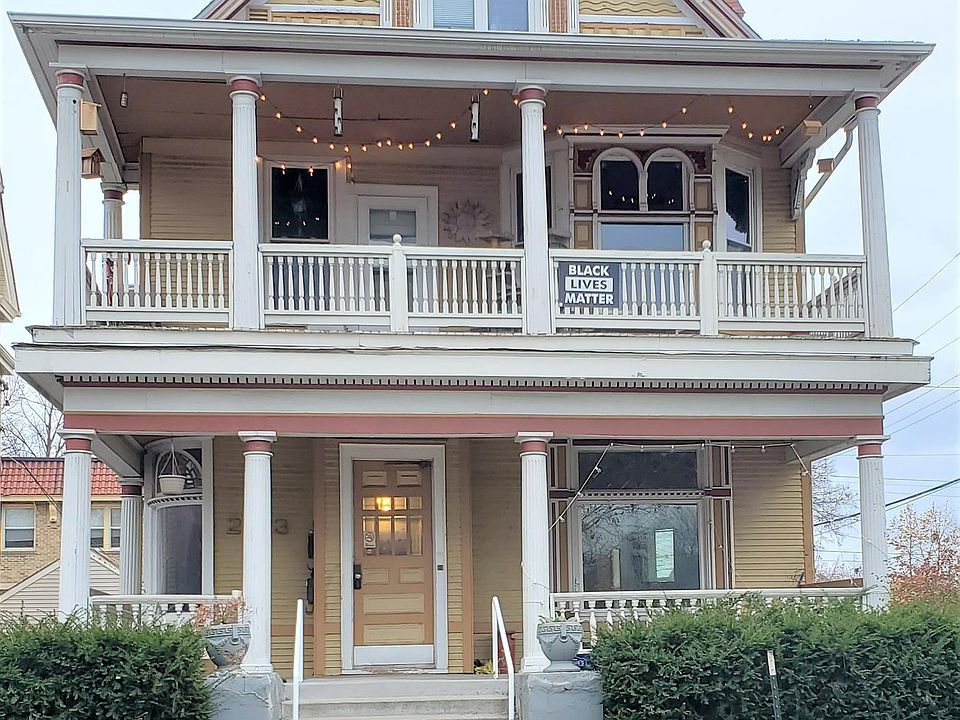 1st image of 2123 Bryant Ave S APT 1