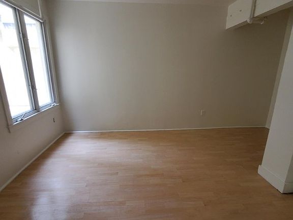 5th image of 1055 6th Ave Unit 403