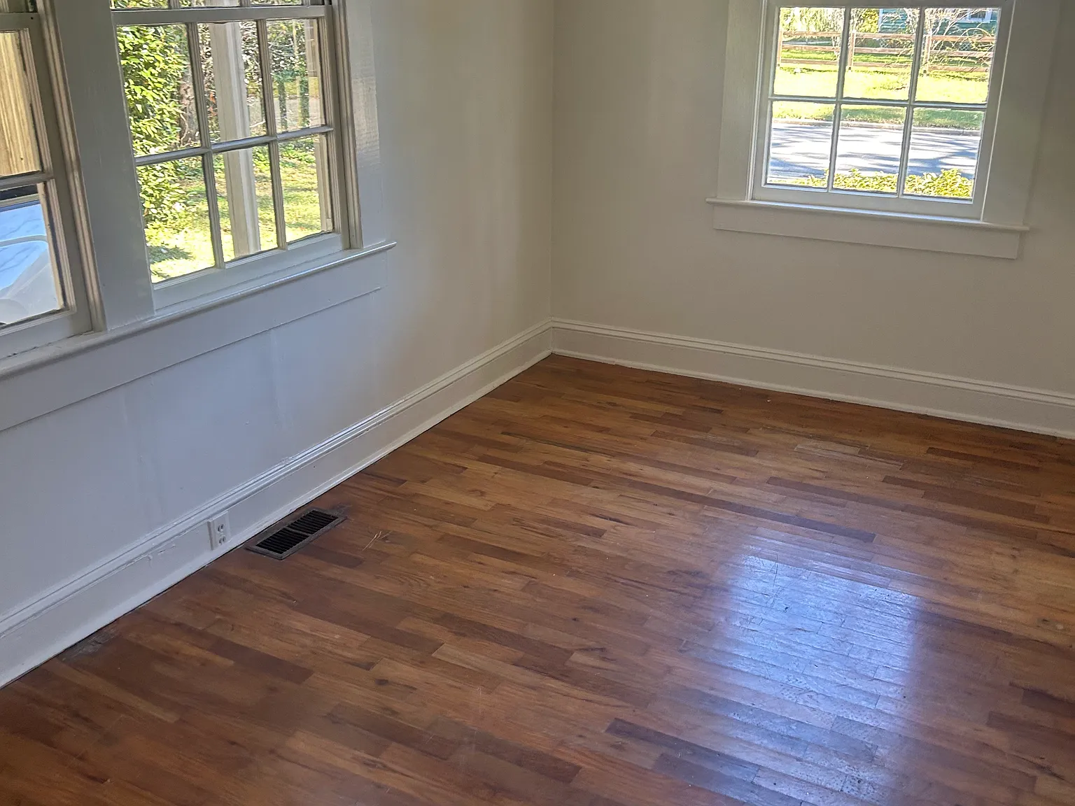 610 Blackshear St — Photo 3