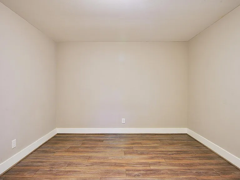195 Powell St SE #10 — Photo 15