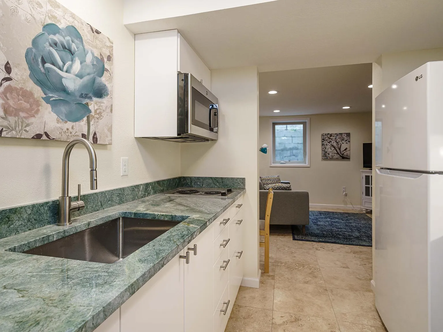 Studio, 500 sqft, $1,500 — Photo 3