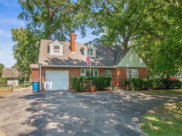 3861 Blue Ridge Blvd, Independence, MO 64052