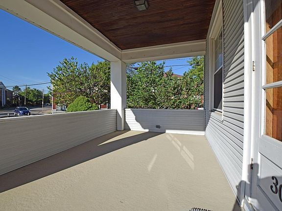 4th image of 3036 Minot Ave