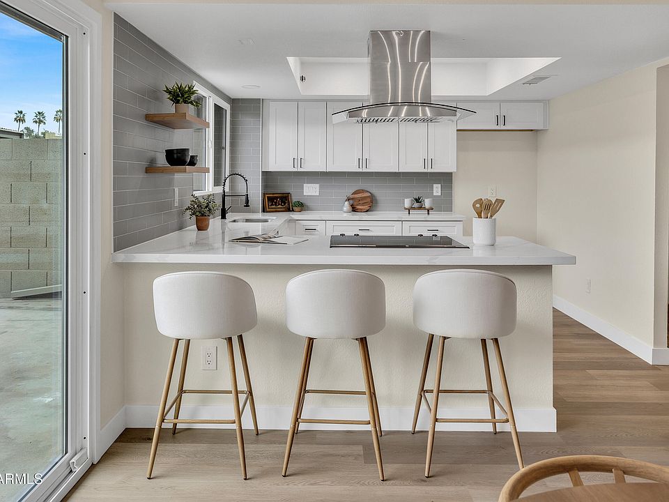 1st image of 2021 W PIERSON Street