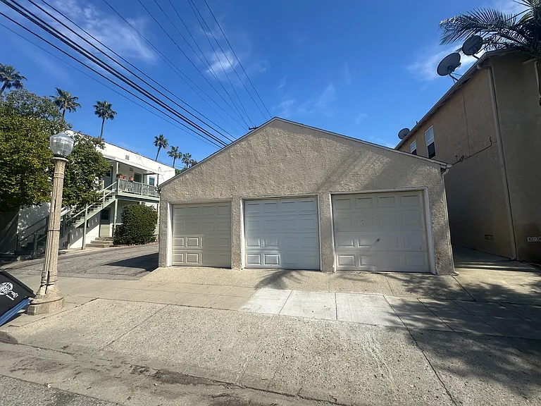 924 Estelle Ave #C — Photo 9