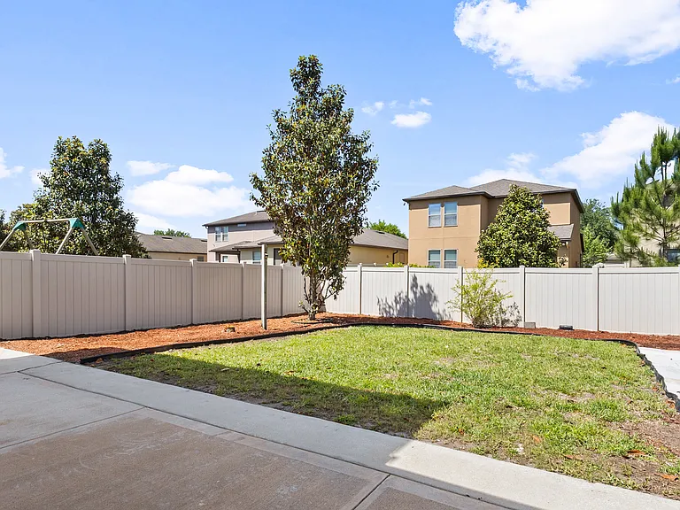 14135 Corrine Cir — Photo 25