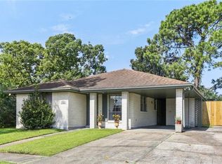 788 Deerfield Rd, Gretna, LA 70056