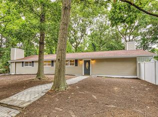 29 Clover Dr, Smithtown, NY 11787