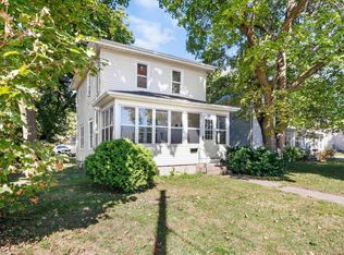 464 W Whitewater St, Whitewater, WI 53190