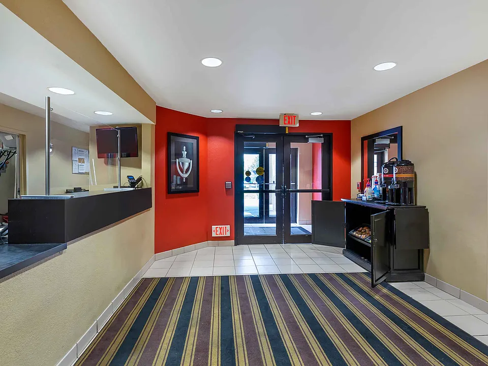 Lobby and Guest Check-in
