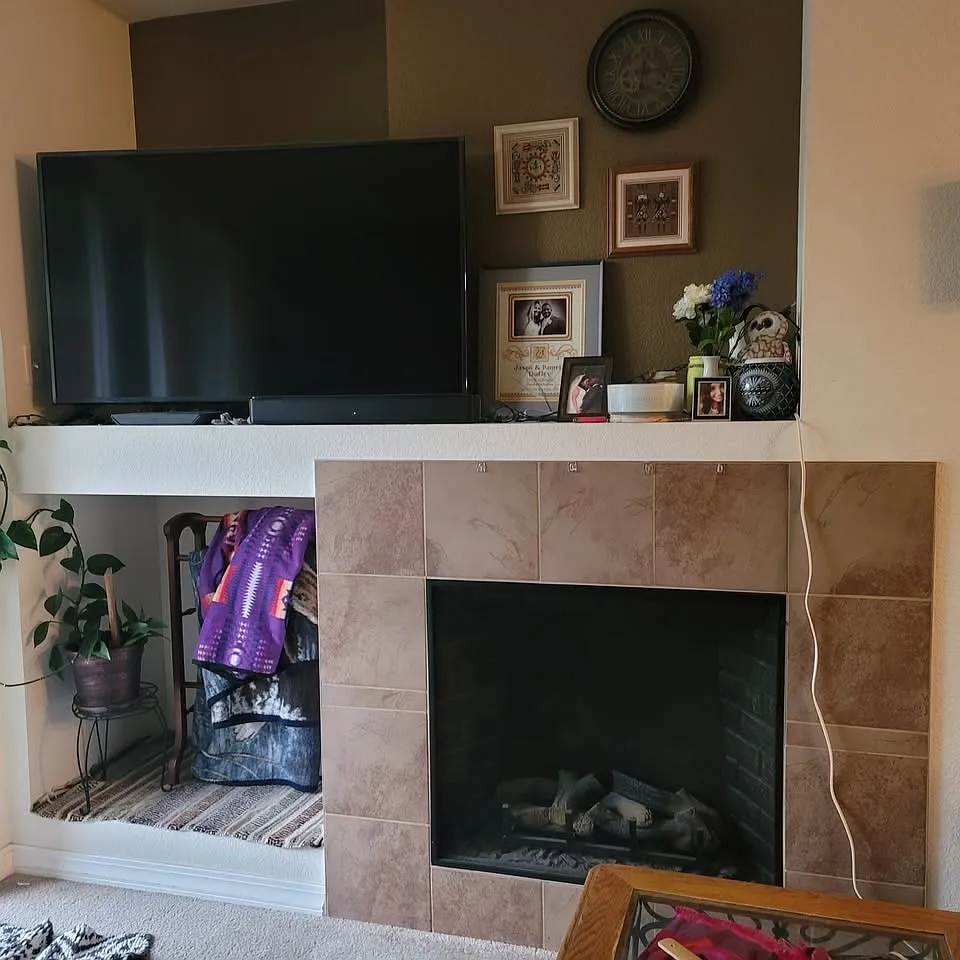 2 bed, 1054 sqft, $1,900 — Photo 2