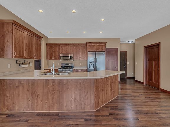 3rd image of 2140 Utah Rd