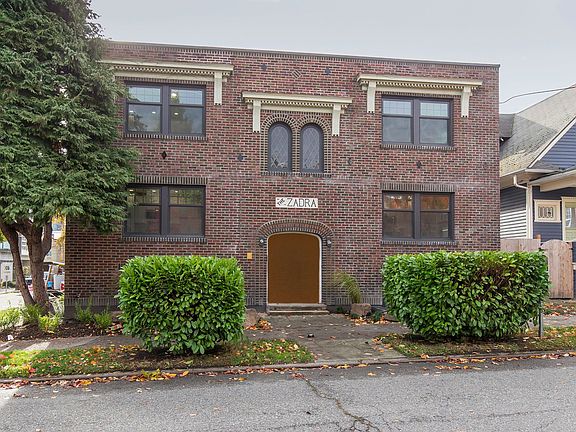 4th image of 571 Valley St APT 2