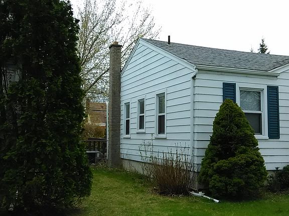 3rd image of 1569 New York Ave