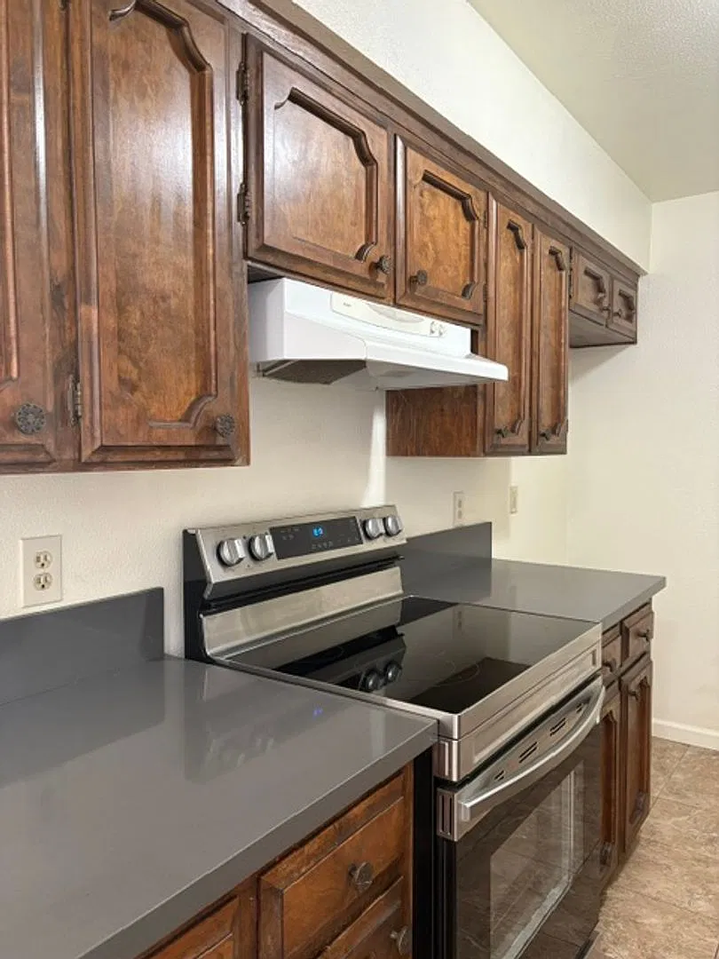 25 W. Barstow #101 — Photo 1