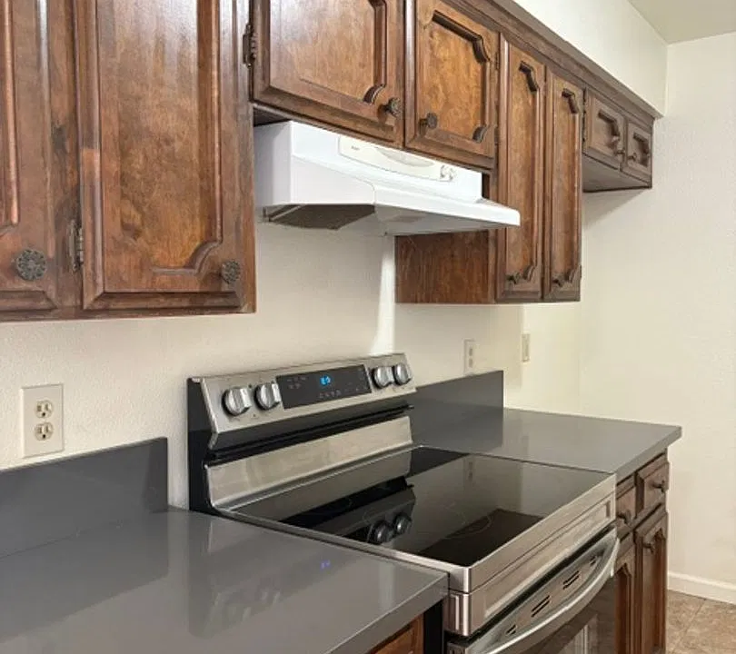 25 W Barstow Ave #101