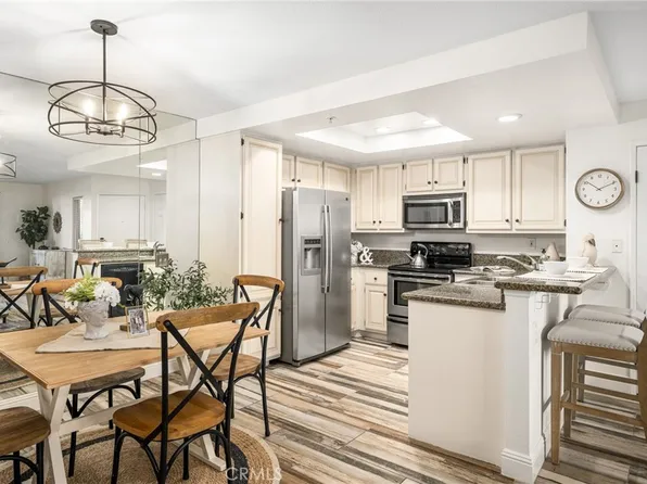 2800 Keller Dr APT 252, Tustin, CA 92782