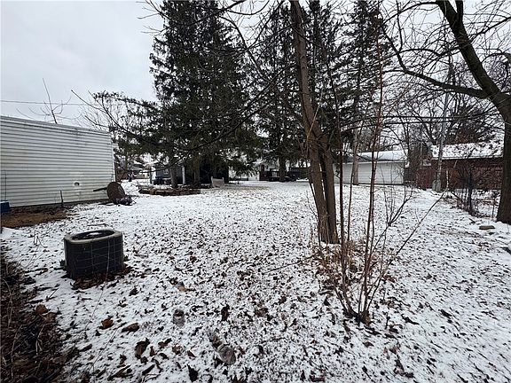 3rd image of 408 W Messenger Street