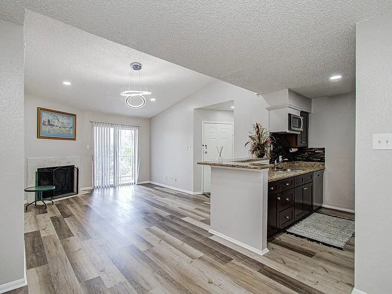 10101 S Gessner Rd #405 — Photo 12